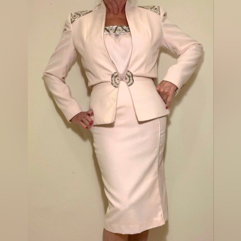 Elegant Cream Women's 3 piece Skirt Suit